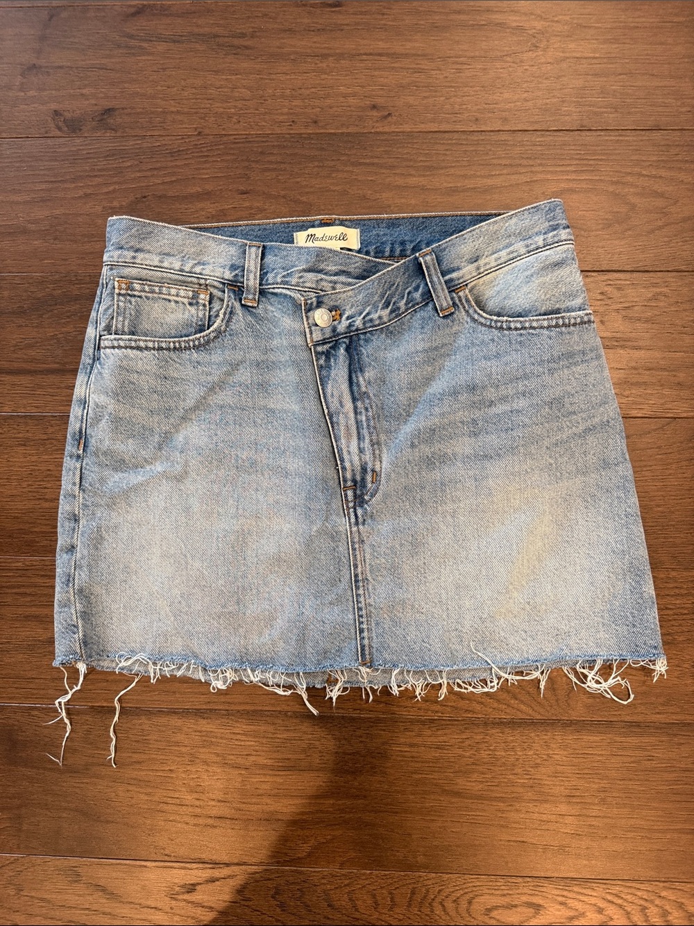 Madewell Denim Crossover-Waist Mini Skirt Size 27 in Ladson Wash - C59-011
